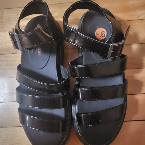 Women's sandal - Picture 1 of 4